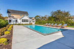 Sandpoint by Rove Travel Modern 5BR Family Home with Pool